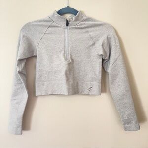 Tala Woman’s Gray Cropped Top Long Sleeve